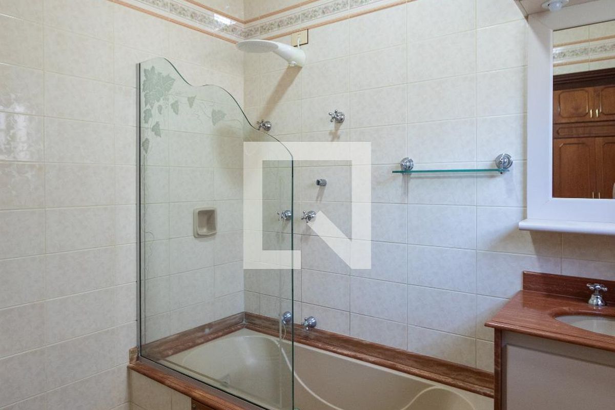 Casa à Venda - Nova Campinas, 4 Quartos,  488 m2 em , Campinas - sp | SoloBR