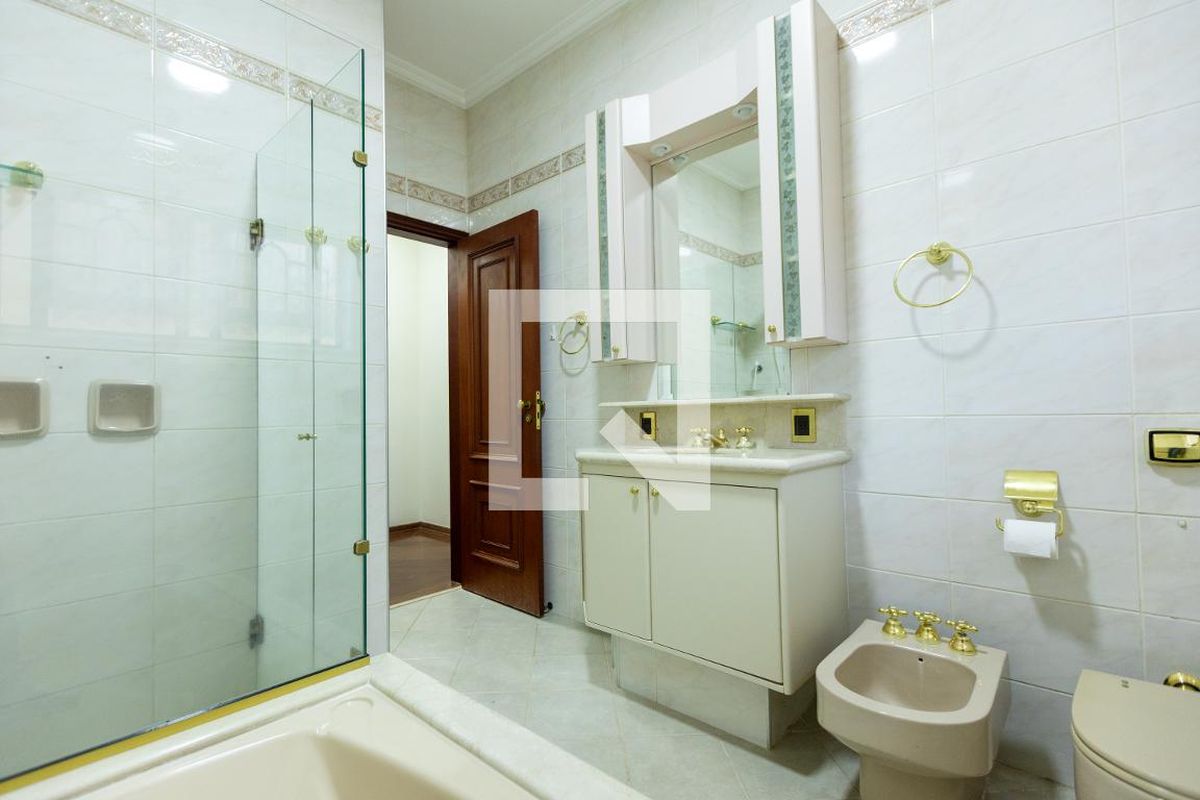 Casa à Venda - Nova Campinas, 4 Quartos,  488 m2 em , Campinas - sp | SoloBR