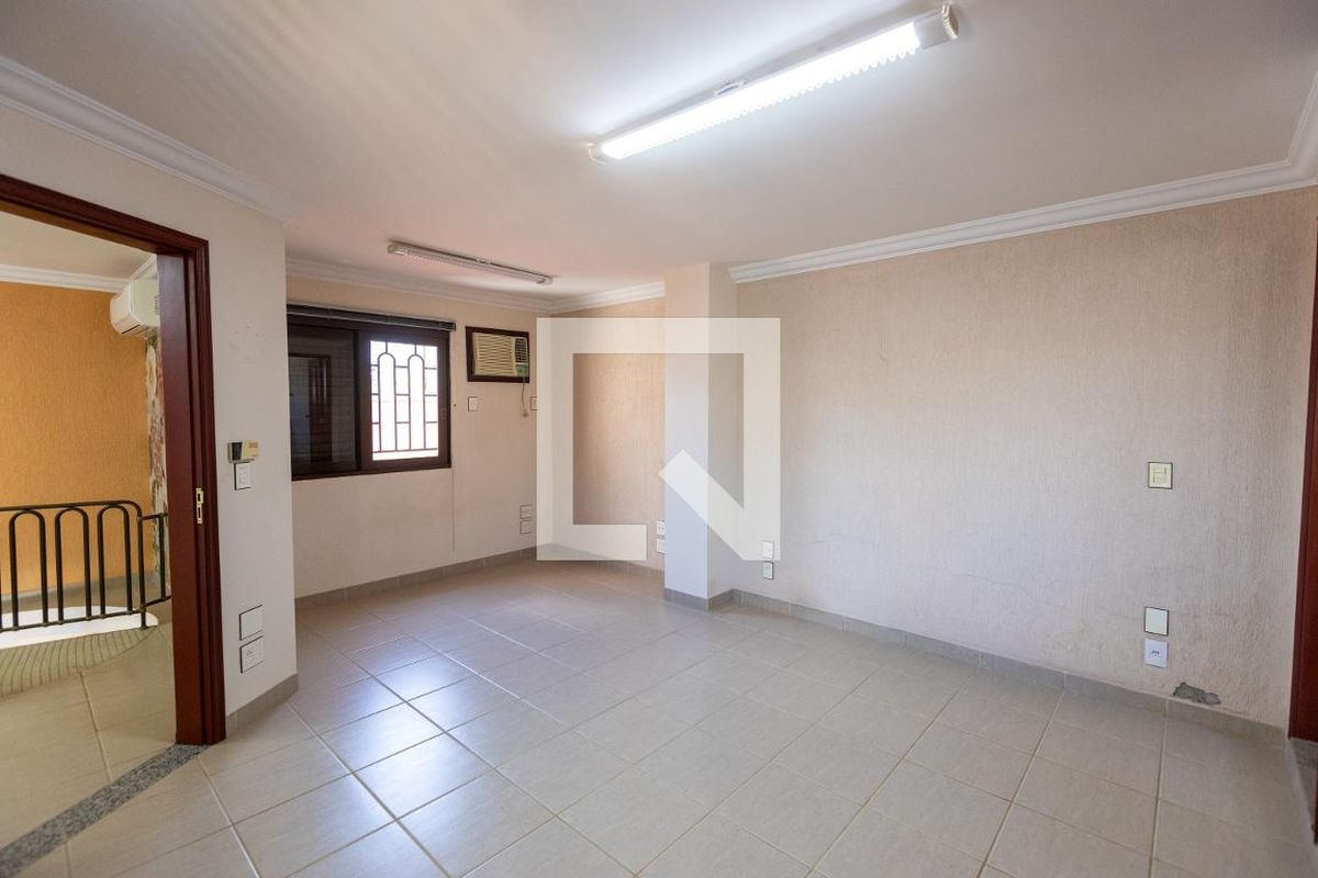 Casa à Venda - Nova Campinas, 4 Quartos,  488 m2 em , Campinas - sp | SoloBR