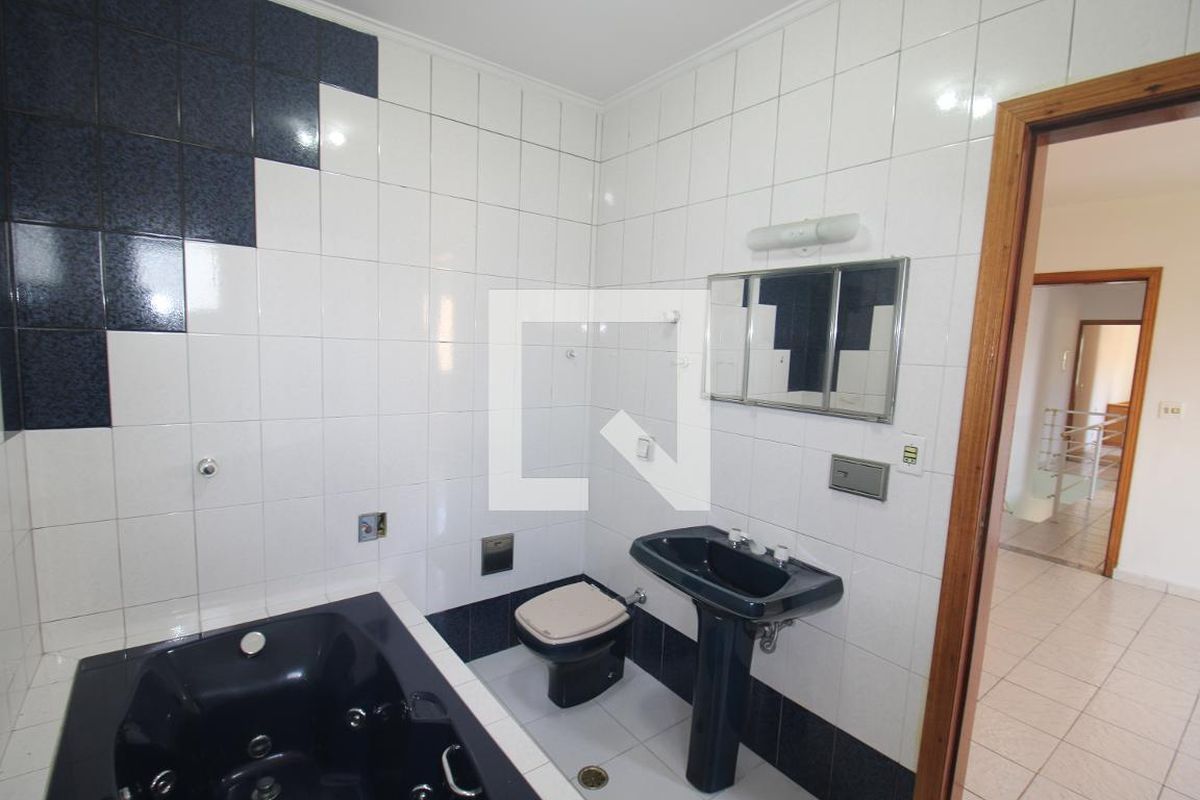 Casa, 3 quartos, 326 m² - Foto 33