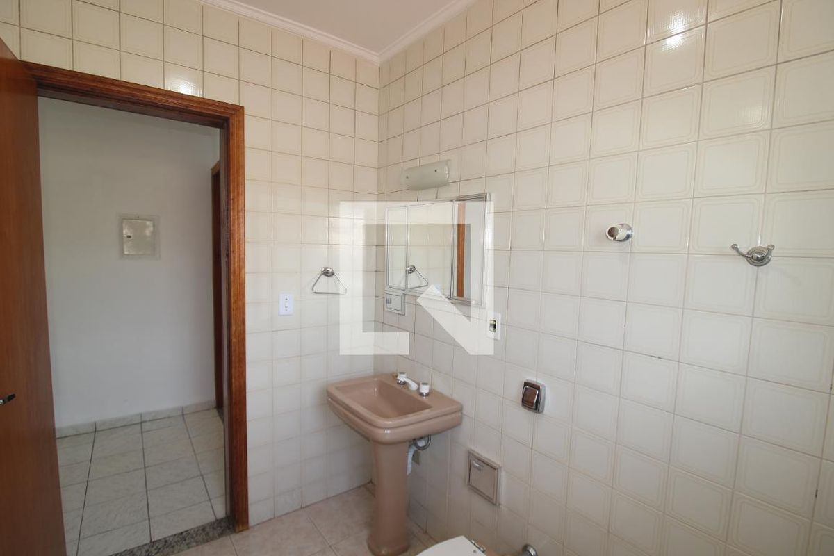 Casa, 3 quartos, 326 m² - Foto 57