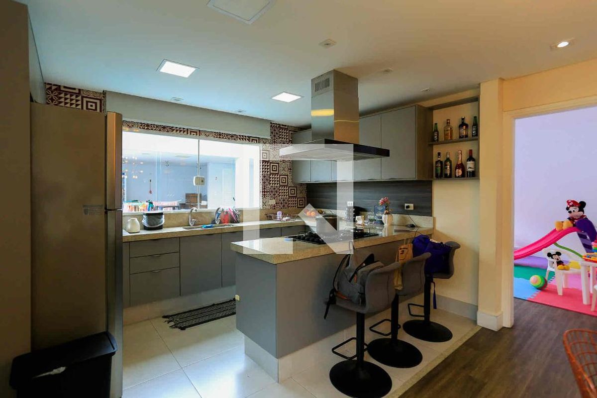 Casa, 3 quartos, 245 m² - Foto 27