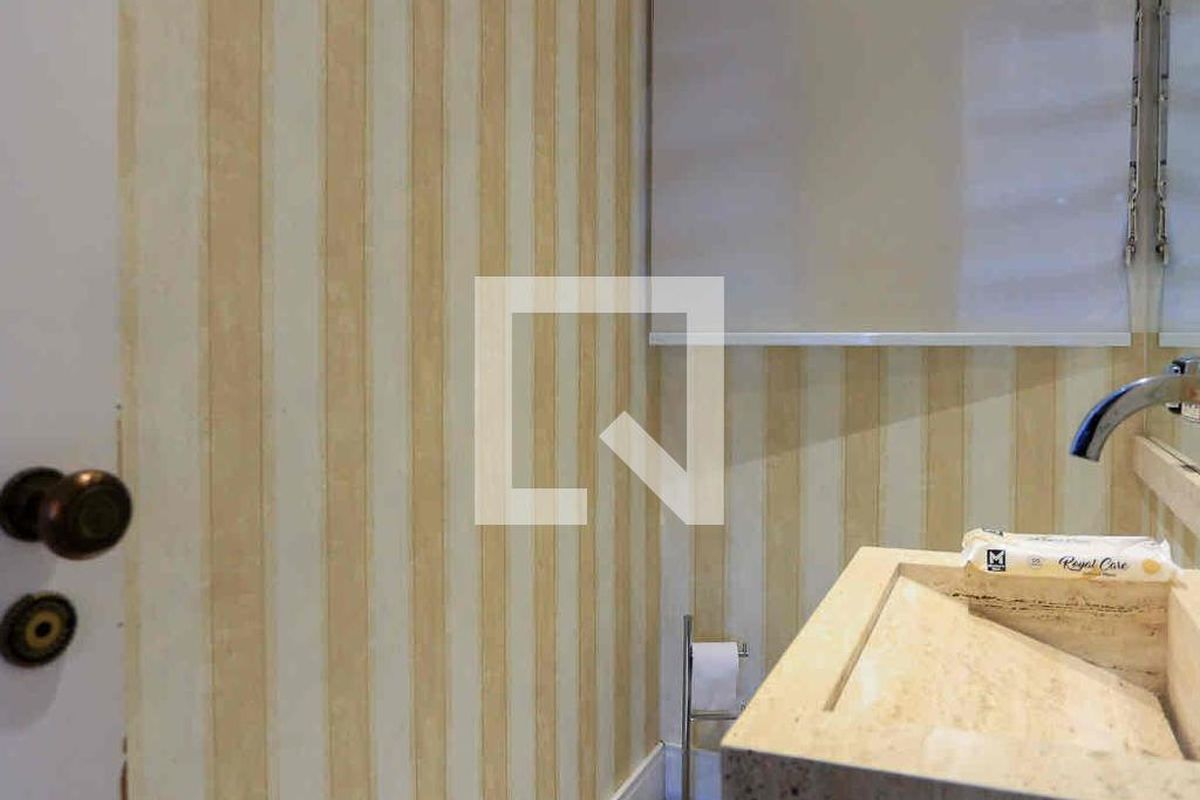 Casa, 3 quartos, 245 m² - Foto 53