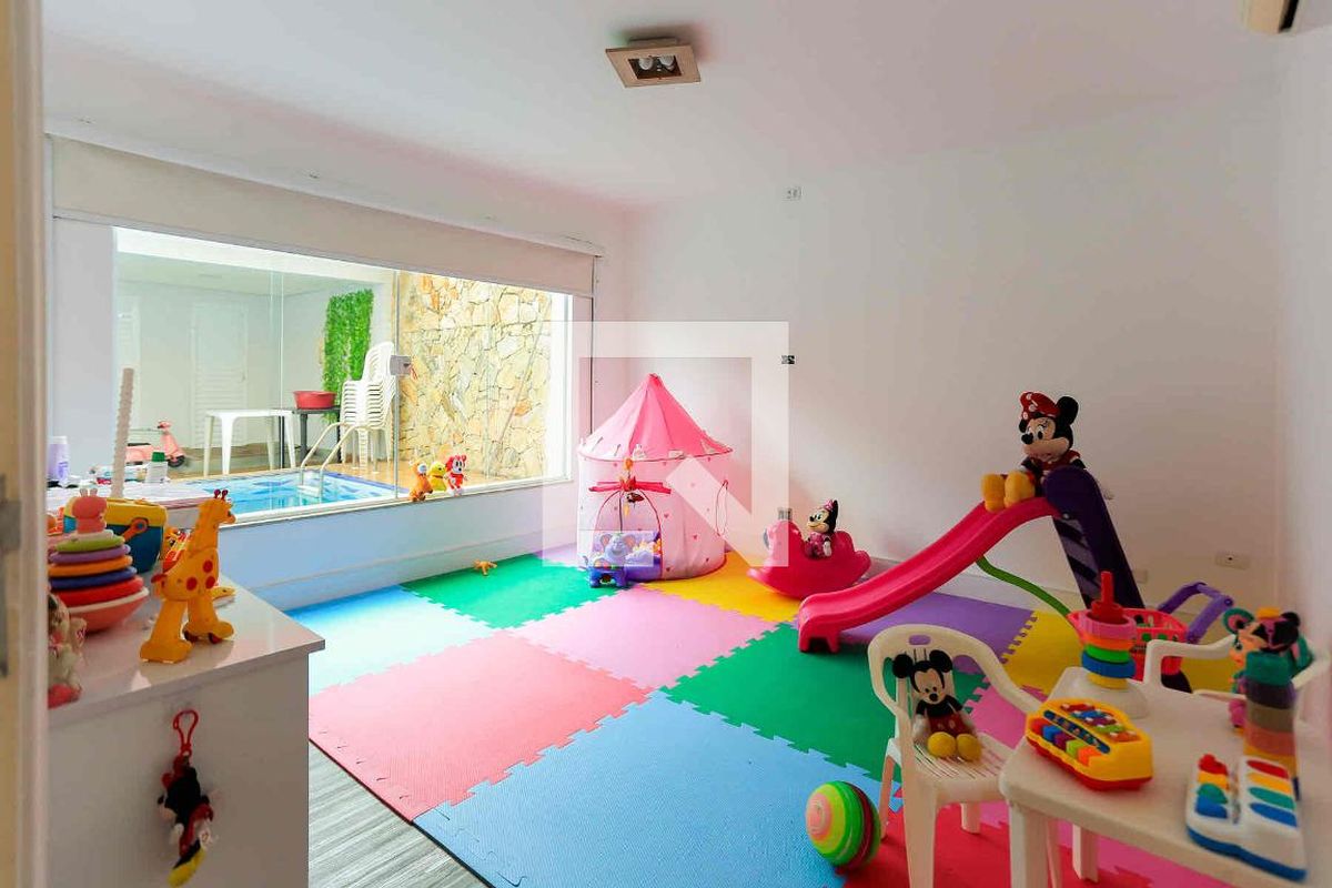 Casa, 3 quartos, 245 m² - Foto 43
