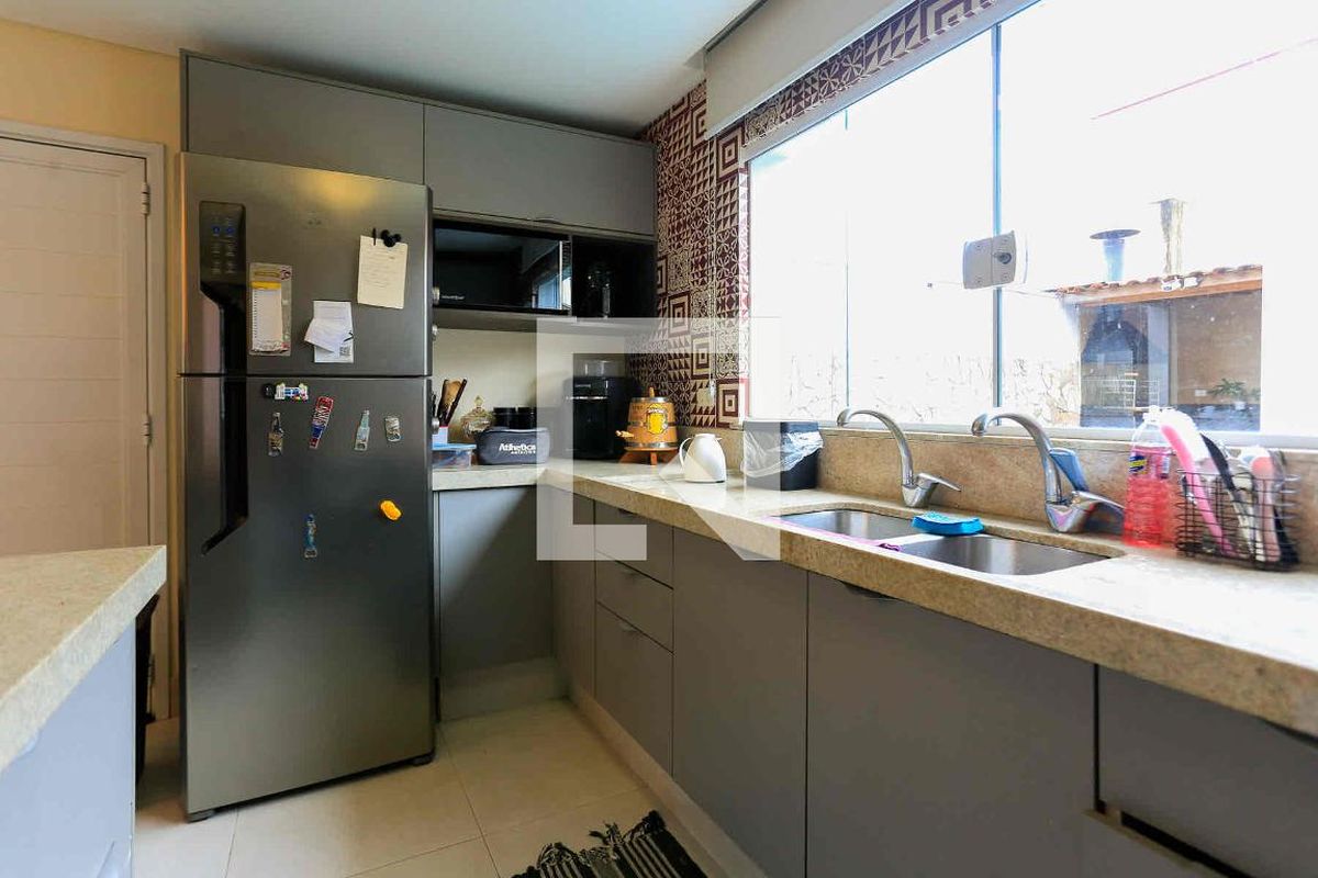Casa, 3 quartos, 245 m² - Foto 39