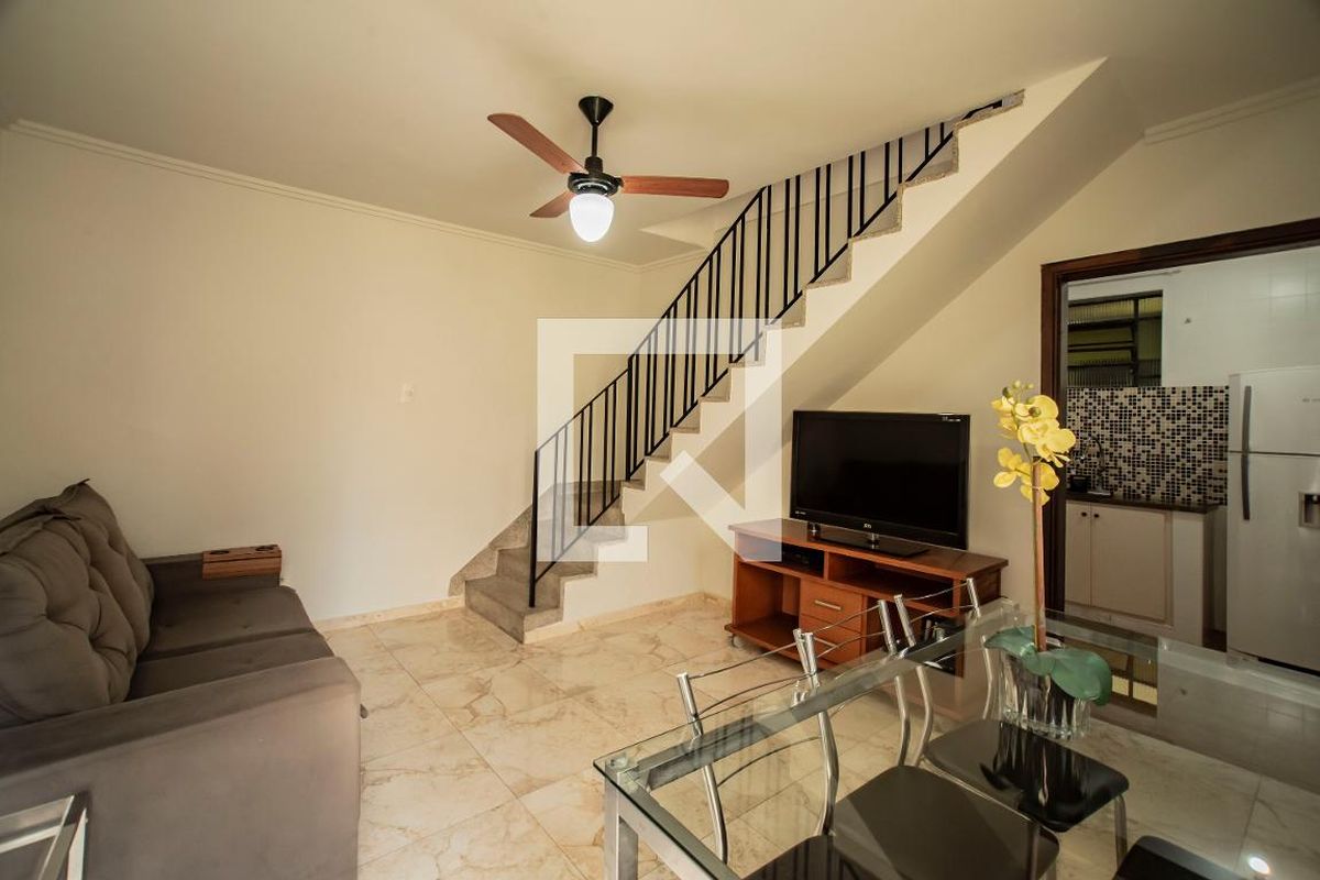 Casa, 4 quartos, 165 m² - Foto 1