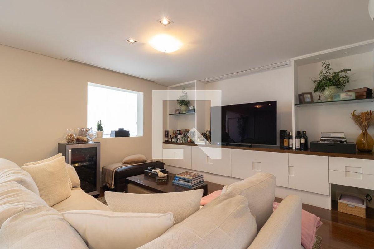 Apartamento, 4 quartos, 209 m² - Foto 1