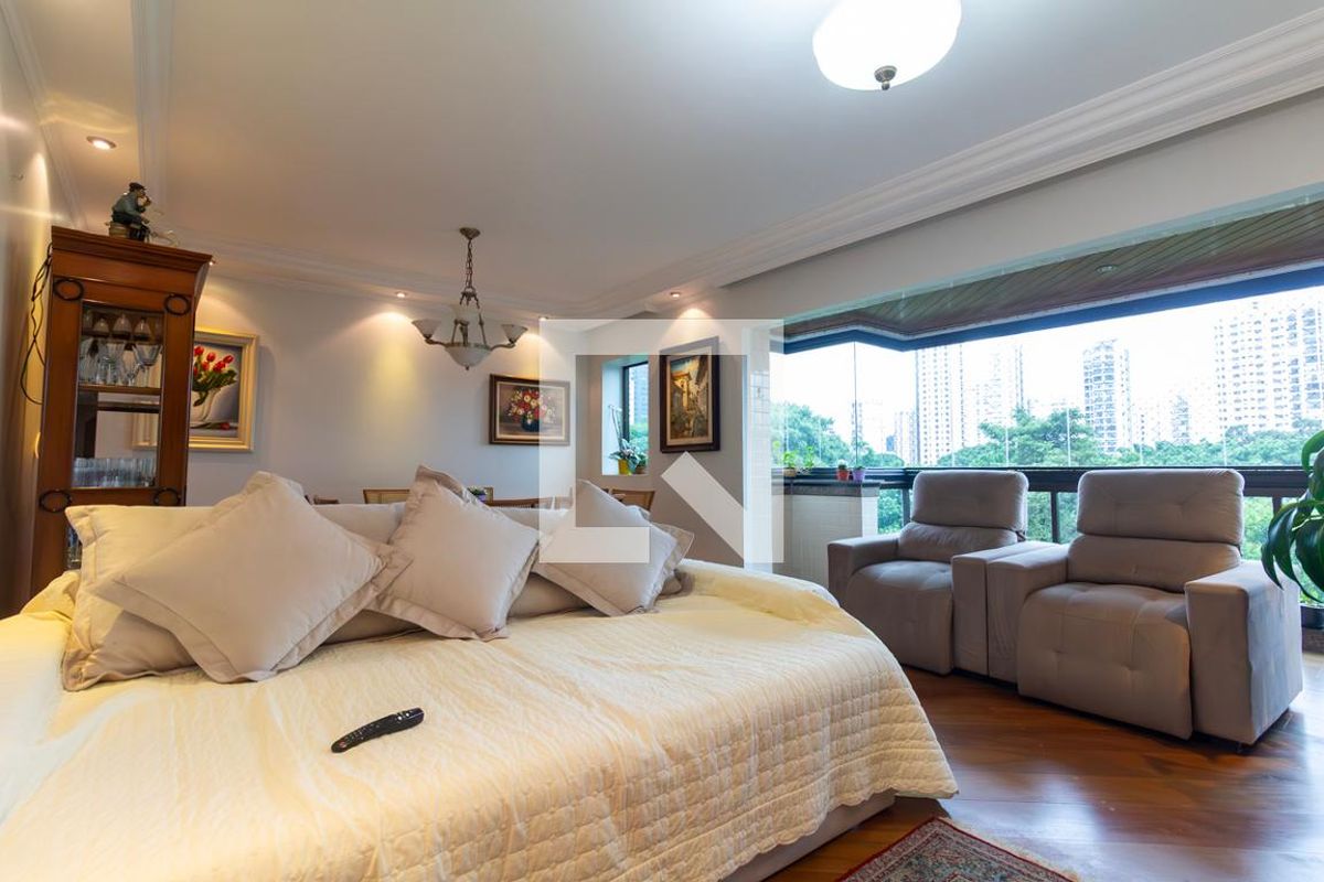 Apartamento, 3 quartos, 132 m² - Foto 4