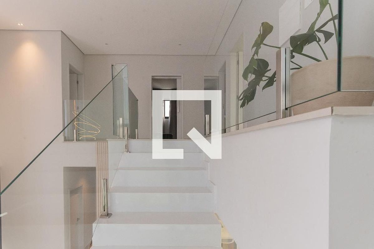 Casa à Venda - Swiss Park, 3 Quartos,  330 m2 em , Campinas - sp | SoloBR