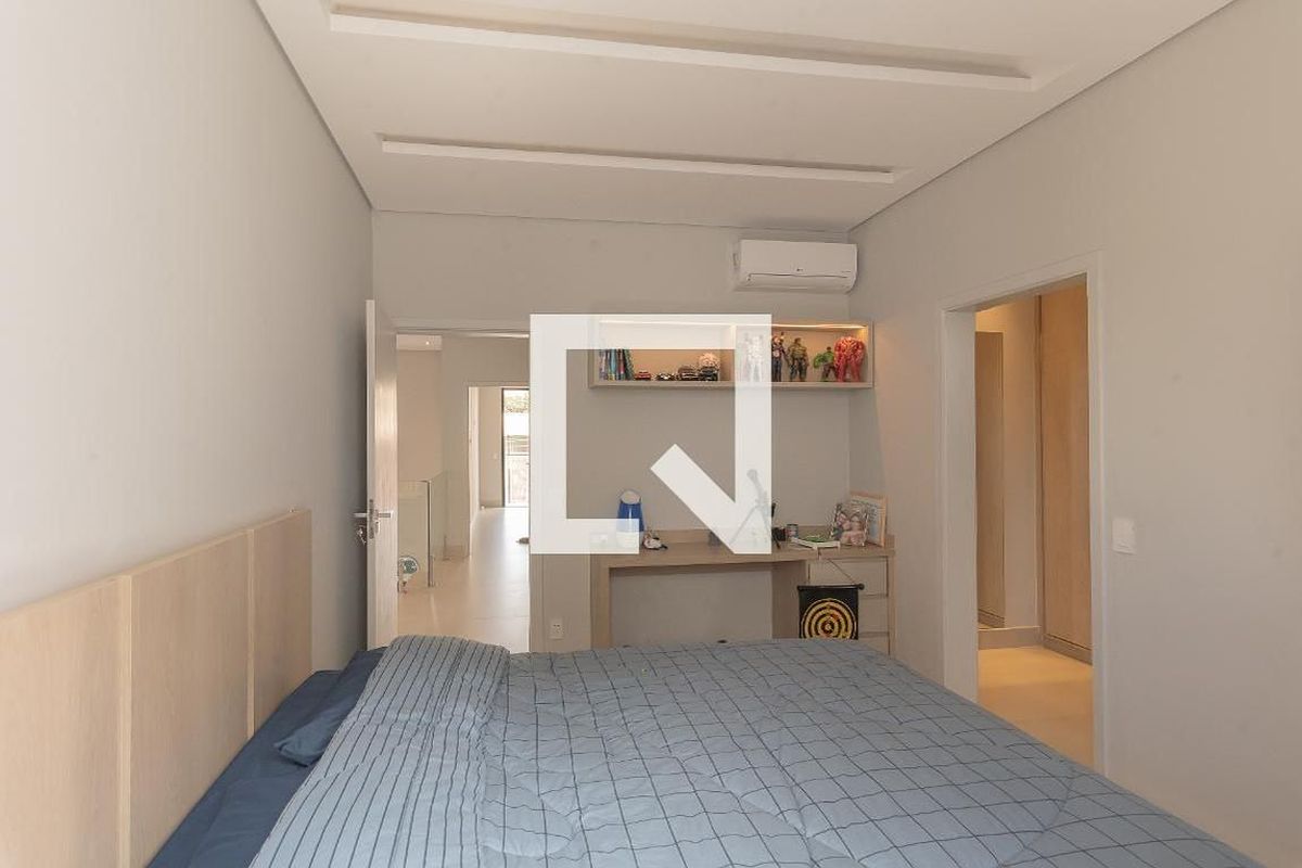 Casa à Venda - Swiss Park, 3 Quartos,  330 m2 em , Campinas - sp | SoloBR