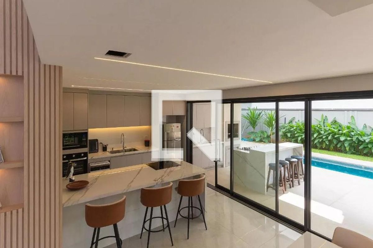Casa à Venda - Swiss Park, 3 Quartos,  330 m2 em , Campinas - sp | SoloBR