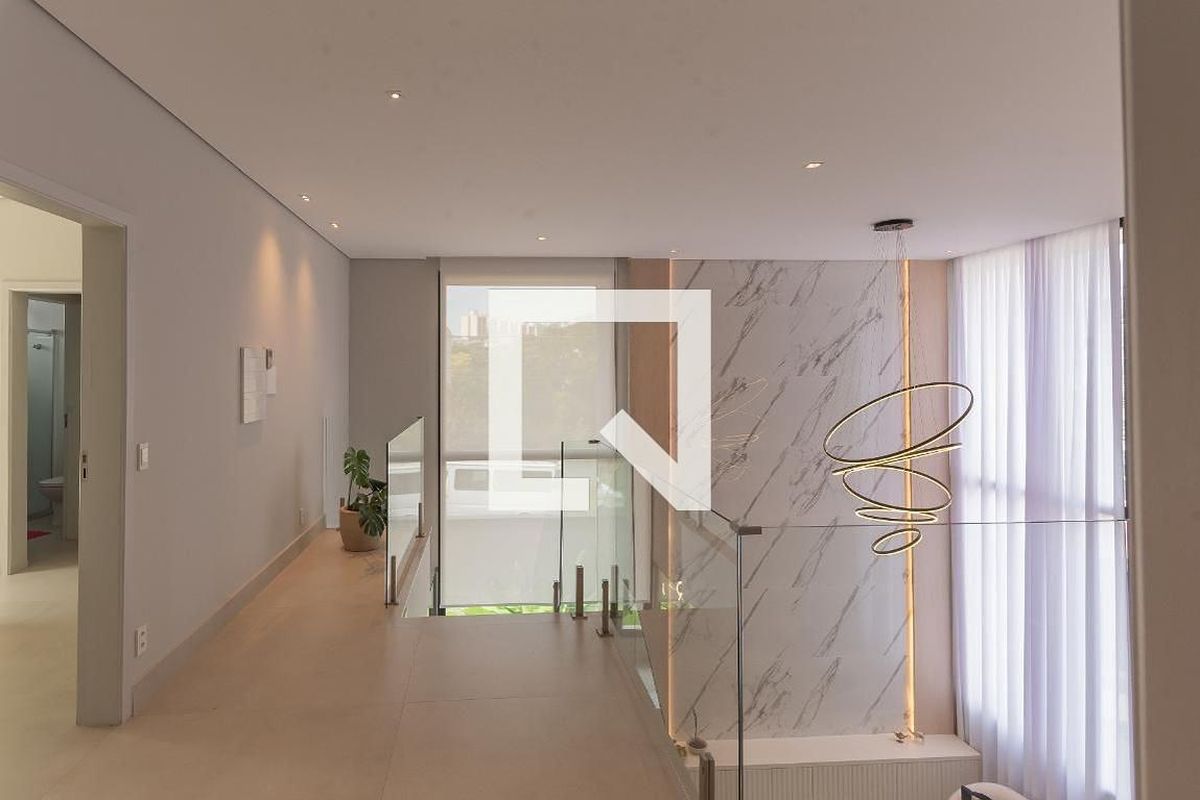Casa à Venda - Swiss Park, 3 Quartos,  330 m2 em , Campinas - sp | SoloBR
