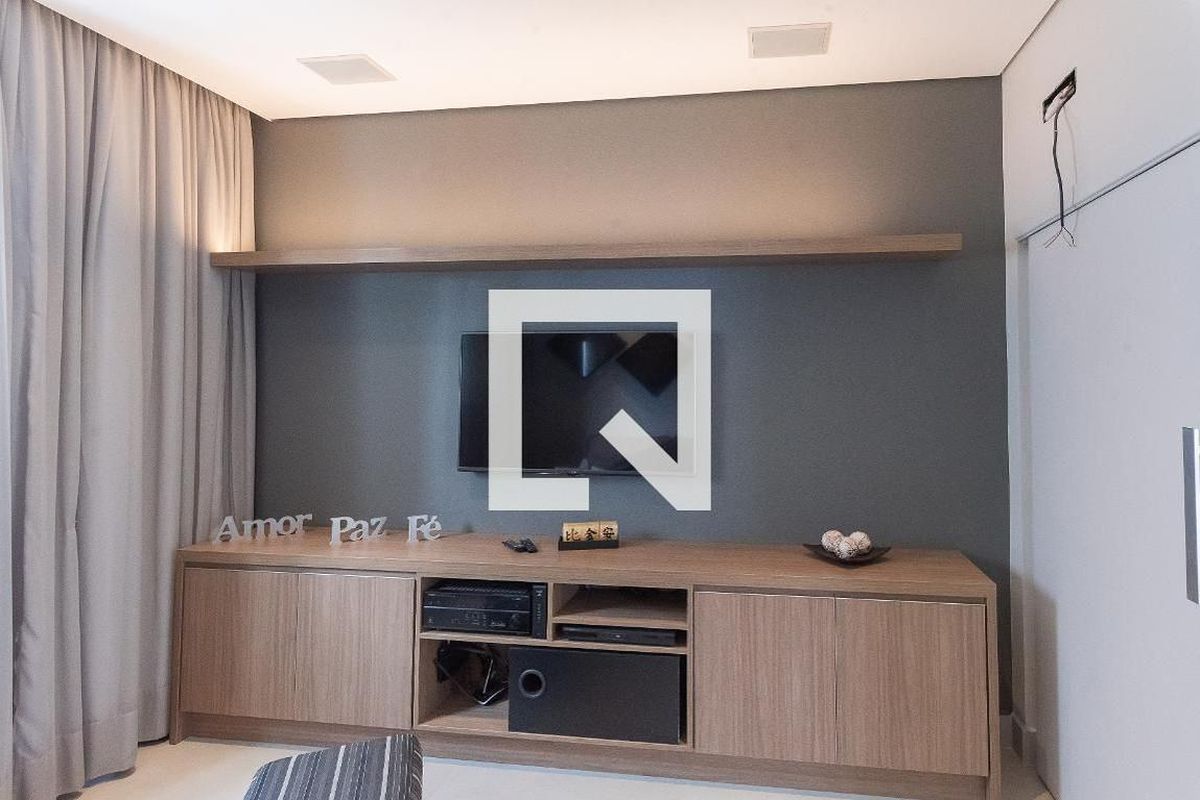 Casa à Venda - Swiss Park, 3 Quartos,  330 m2 em , Campinas - sp | SoloBR