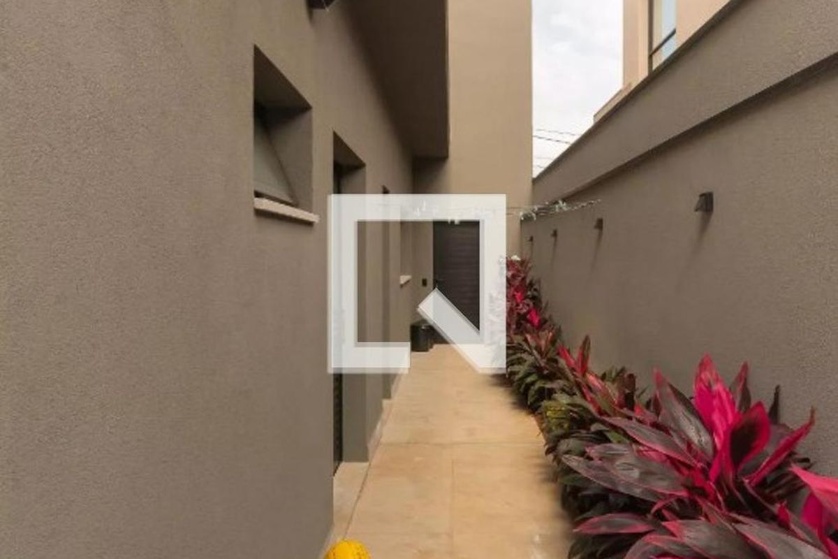 Casa à Venda - Swiss Park, 3 Quartos,  330 m2 em , Campinas - sp | SoloBR