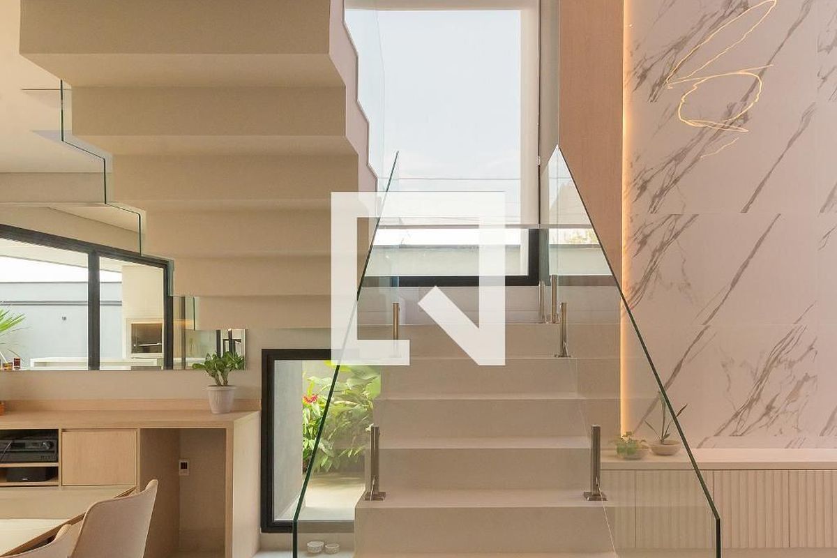 Casa à Venda - Swiss Park, 3 Quartos,  330 m2 em , Campinas - sp | SoloBR