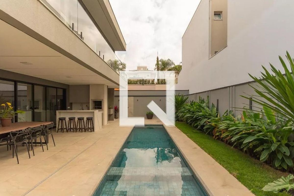 Casa à Venda - Swiss Park, 3 Quartos,  330 m2 em , Campinas - sp | SoloBR