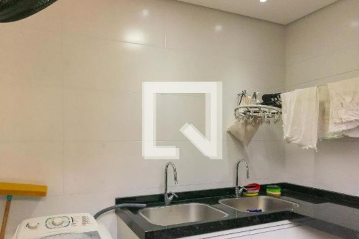 Casa à Venda - Swiss Park, 3 Quartos,  330 m2 em , Campinas - sp | SoloBR