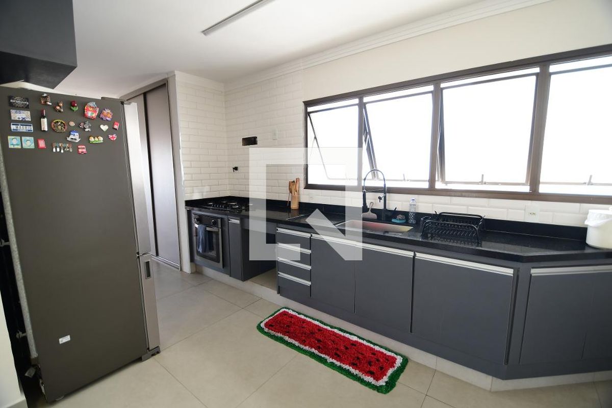 Apartamento à Venda - Cambuí, 4 Quartos,  240 m2 em , Campinas - sp | SoloBR