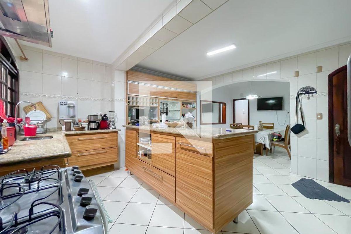 Casa, 3 quartos, 234 m² - Foto 50
