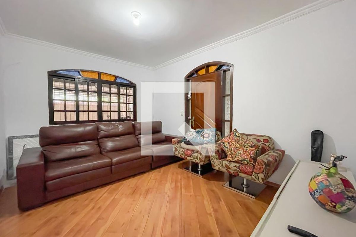 Casa, 3 quartos, 234 m² - Foto 2