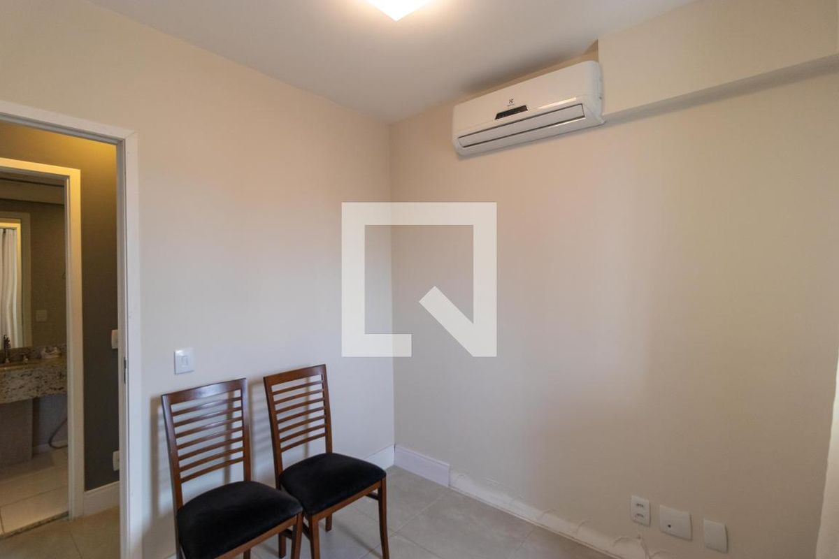 Apartamento à Venda - Centro, 2 Quartos,  67 m2 em , Campinas - sp | SoloBR