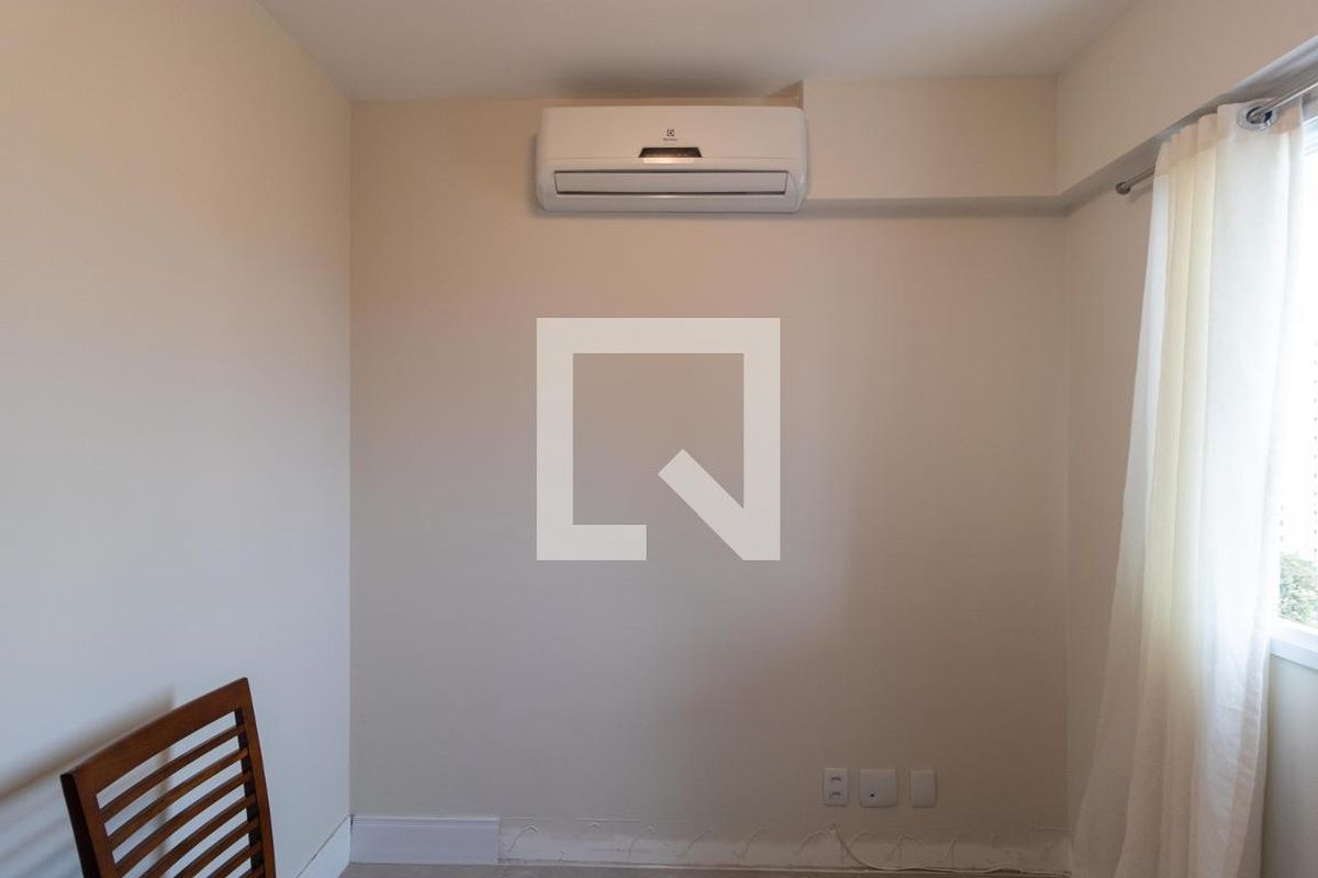 Apartamento à Venda - Centro, 2 Quartos,  67 m2 em , Campinas - sp | SoloBR