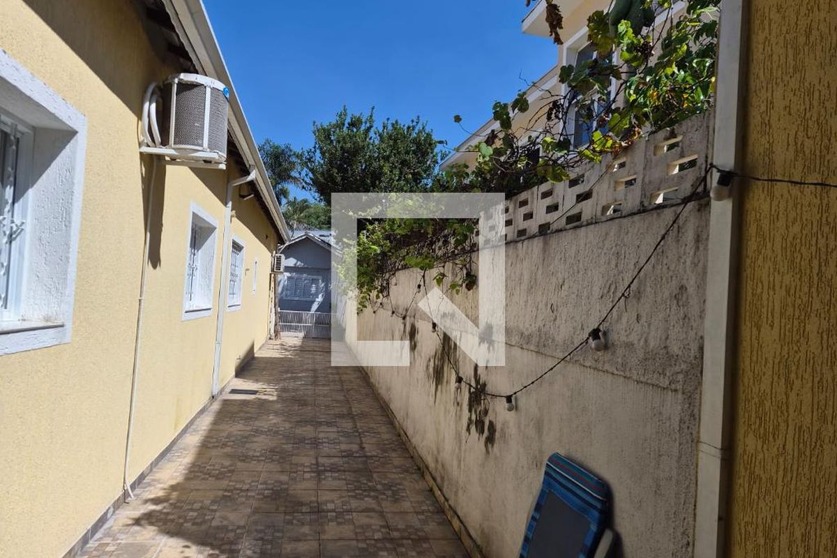 Casa, 4 quartos, 263 m² - Foto 47