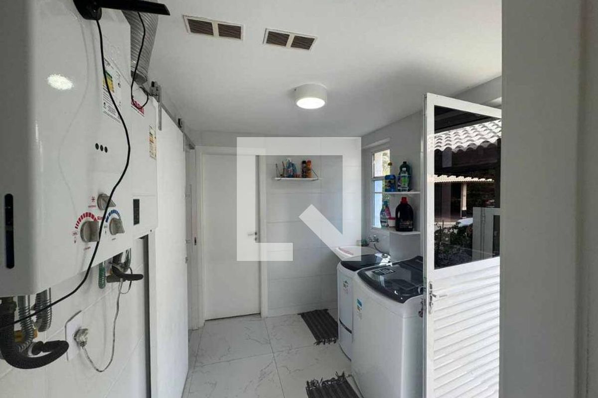 Casa, 4 quartos, 290 m² - Foto 50