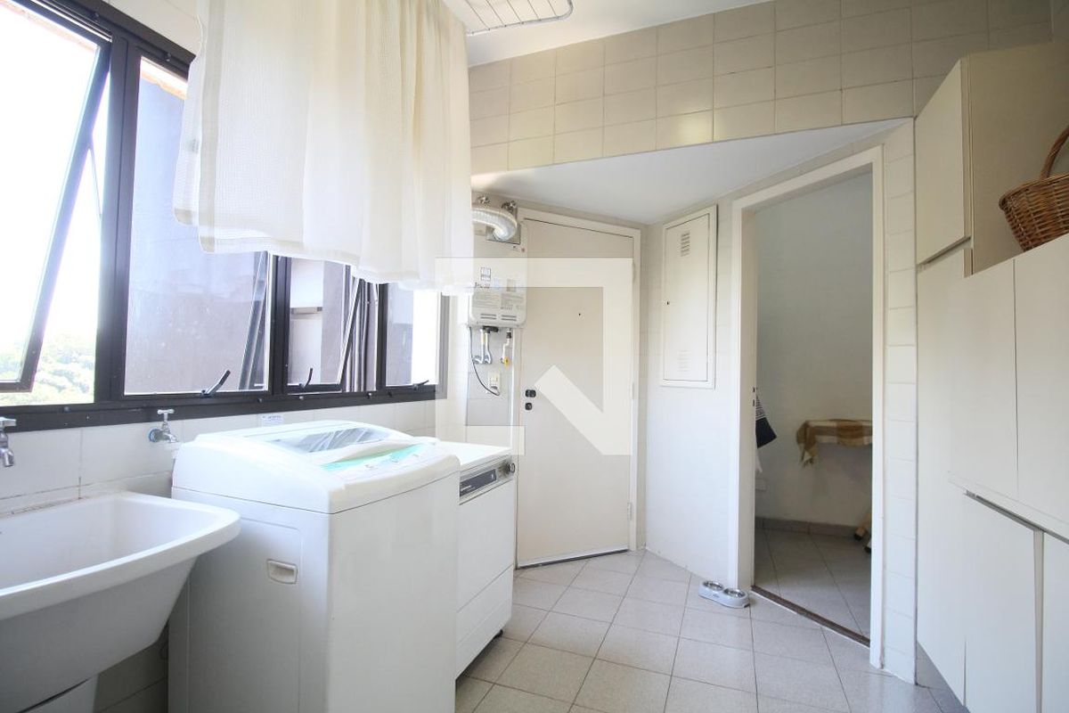 Apartamento, 3 quartos, 189 m² - Foto 96