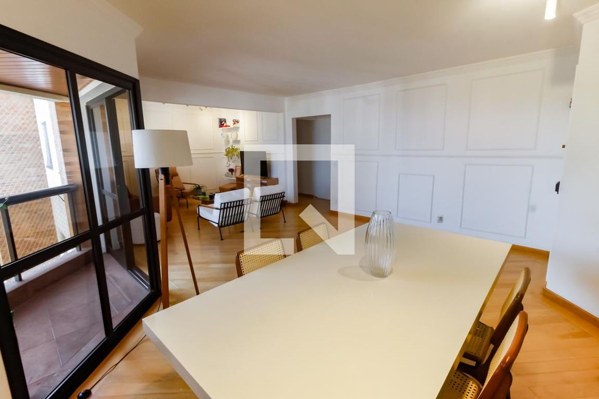 Apartamento, 3 quartos, 146 m² - Foto 2