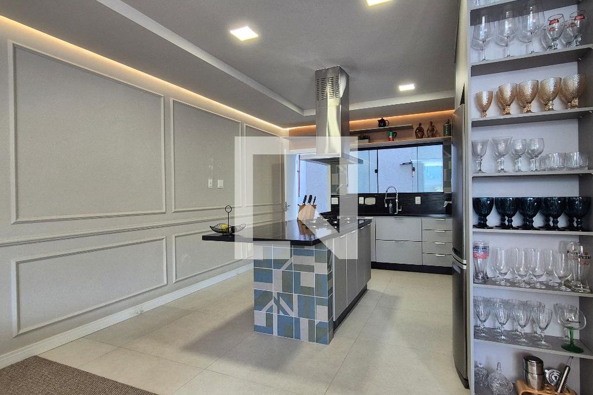 Casa, 3 quartos, 325 m² - Foto 110