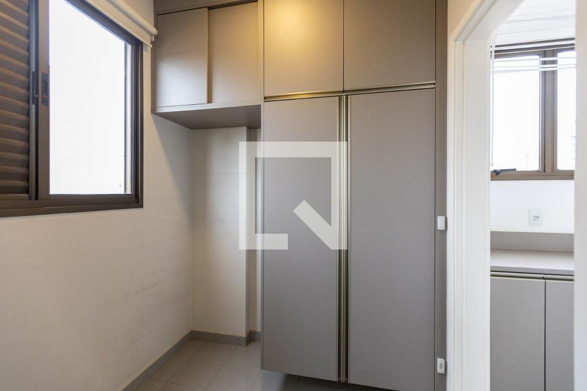 Apartamento à Venda - Cambuí, 3 Quartos,  160 m2 em , Campinas - sp | SoloBR