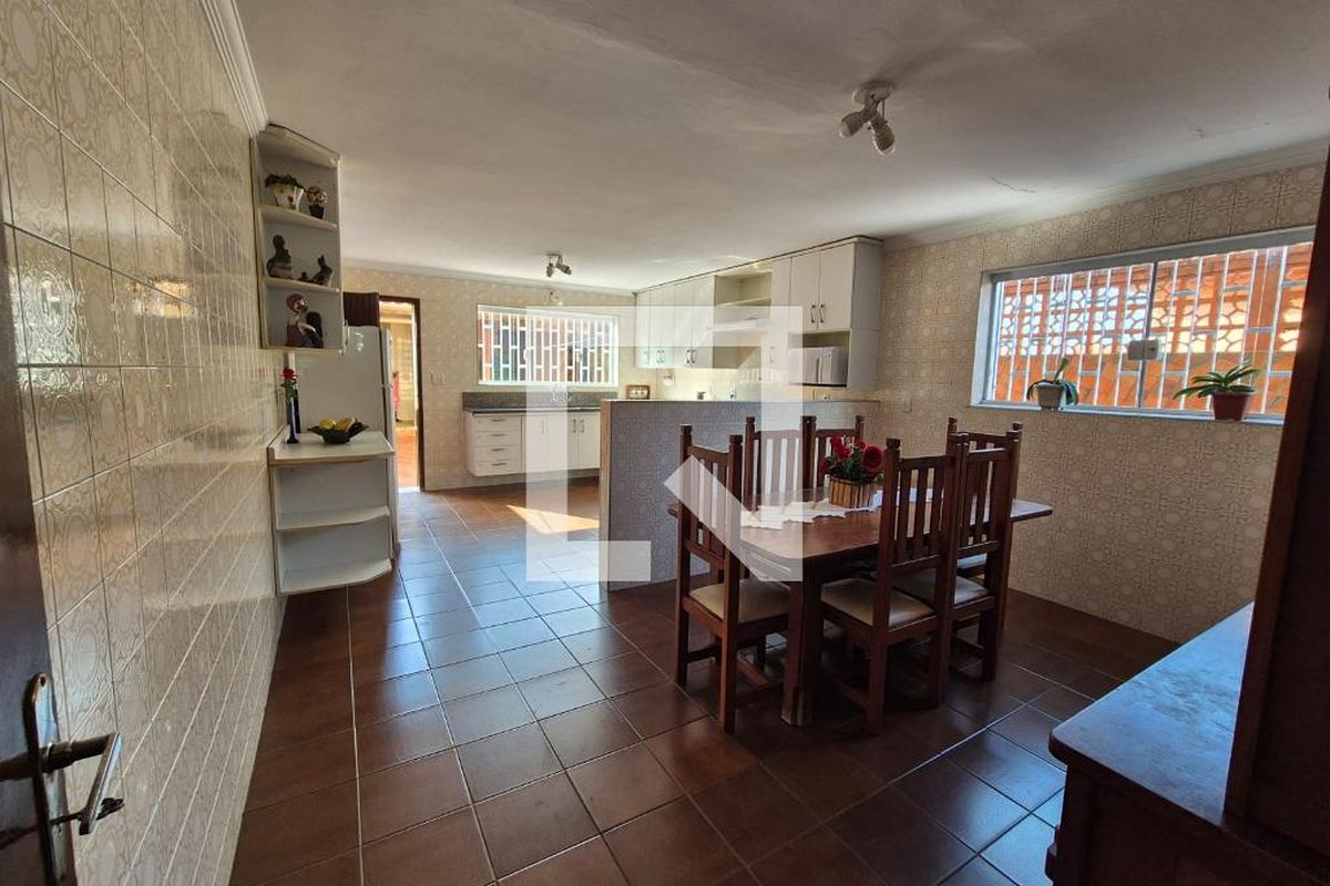 Casa, 4 quartos, 180 m² - Foto 42