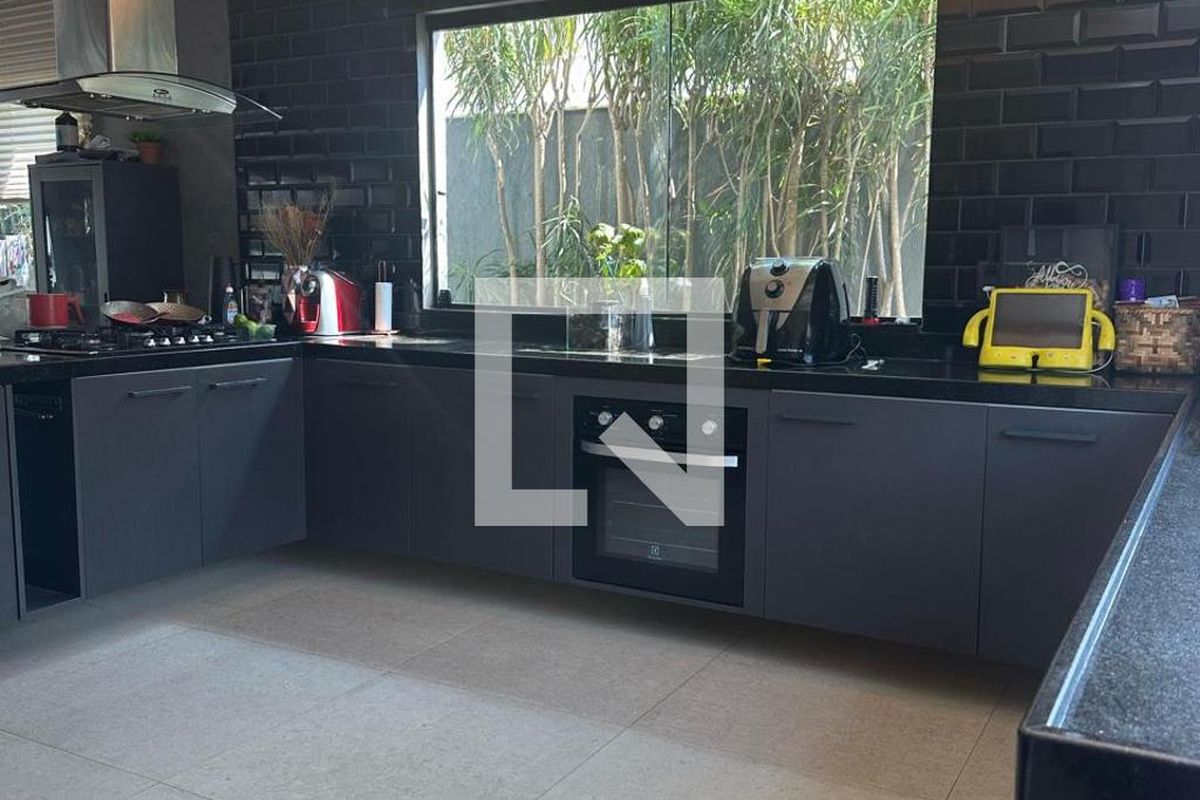 Casa, 4 quartos, 273 m² - Foto 80
