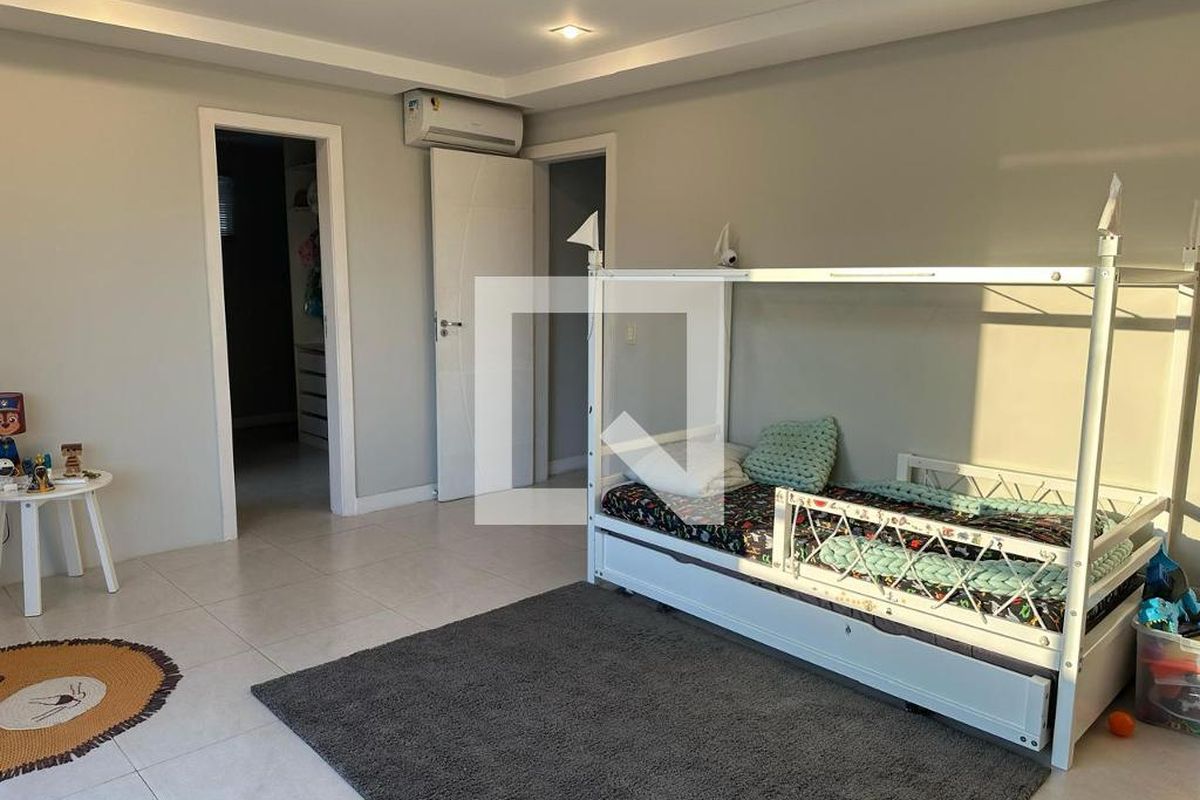 Casa, 4 quartos, 273 m² - Foto 30
