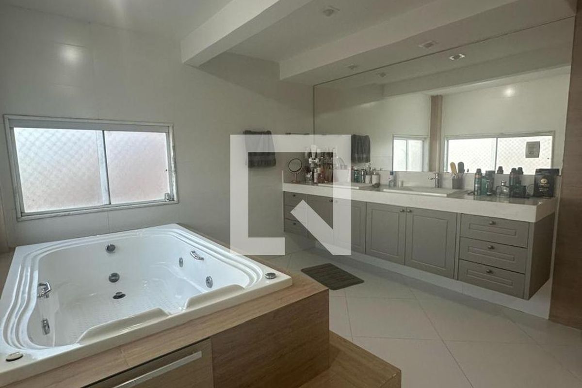 Casa, 4 quartos, 273 m² - Foto 54