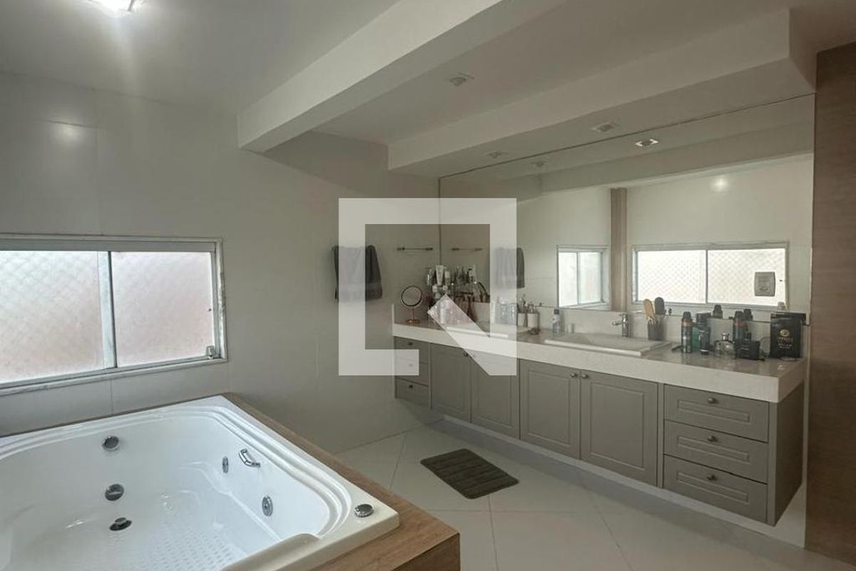 Casa, 4 quartos, 273 m² - Foto 56