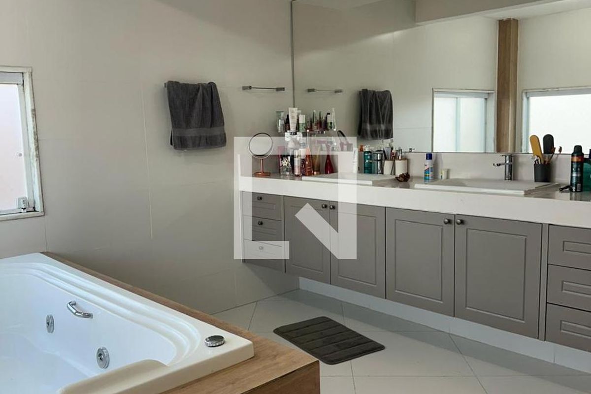 Casa, 4 quartos, 273 m² - Foto 60