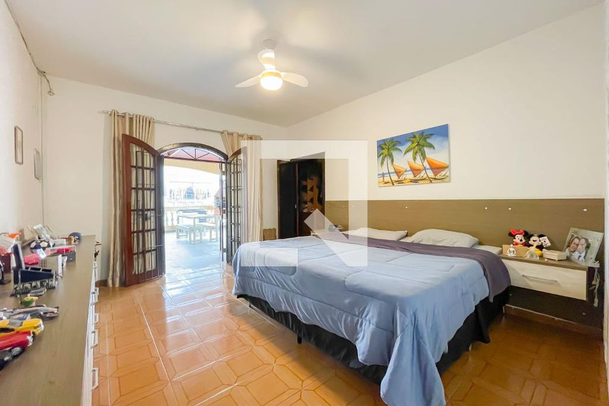 Casa, 3 quartos, 240 m² - Foto 12