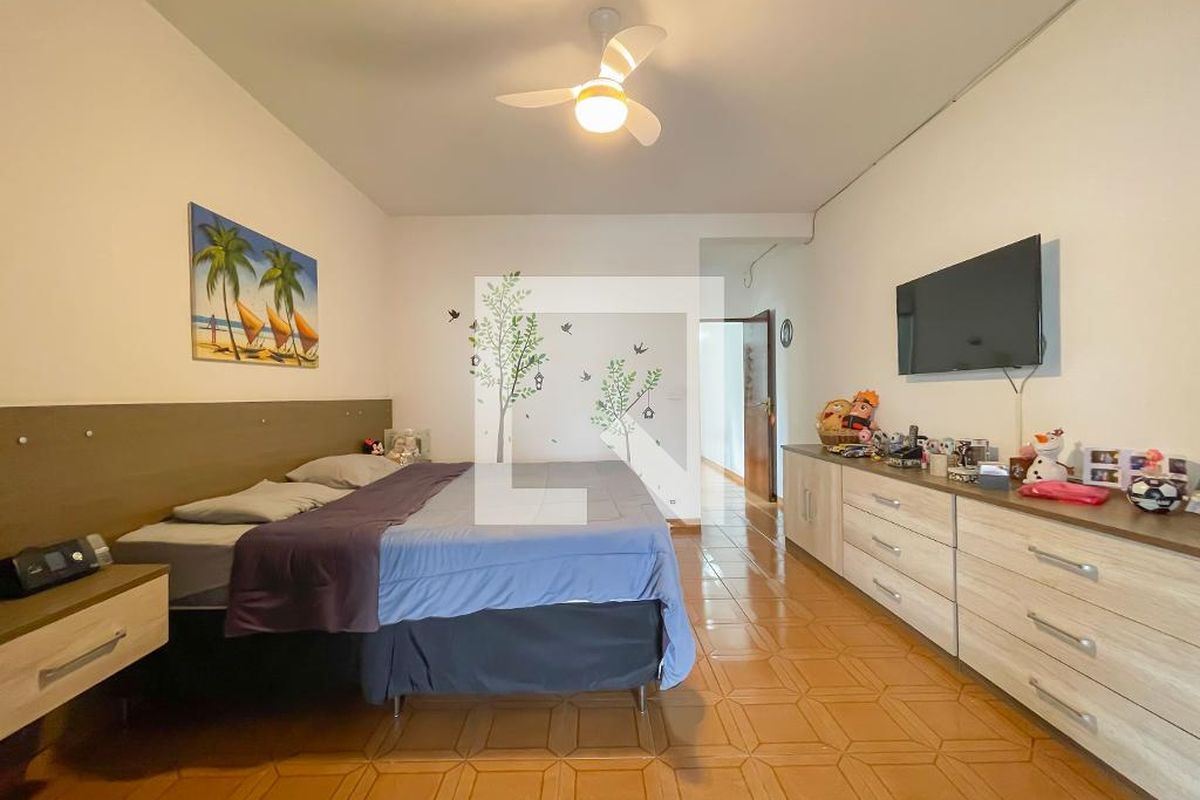 Casa, 3 quartos, 240 m² - Foto 18