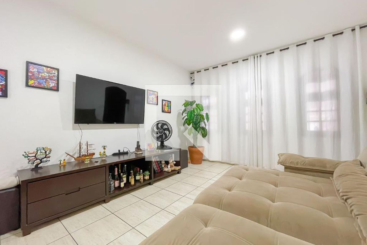 Casa, 3 quartos, 240 m² - Foto 4