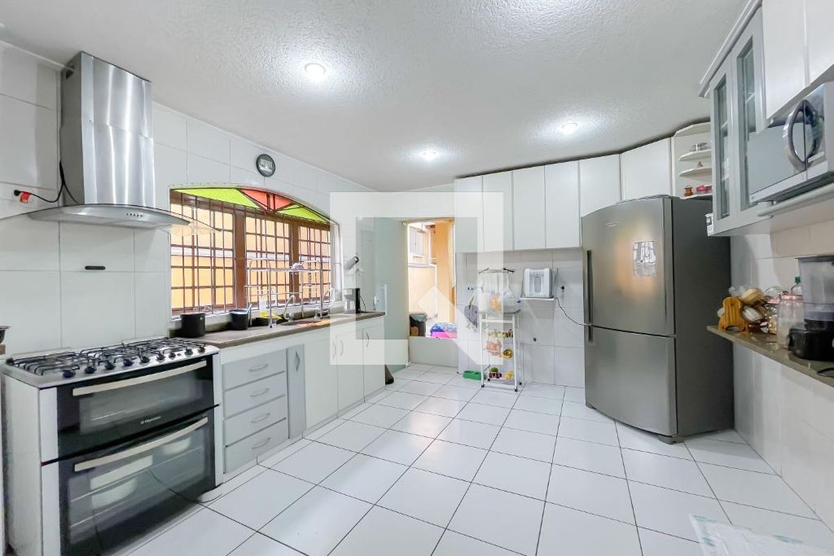 Casa, 3 quartos, 240 m² - Foto 56