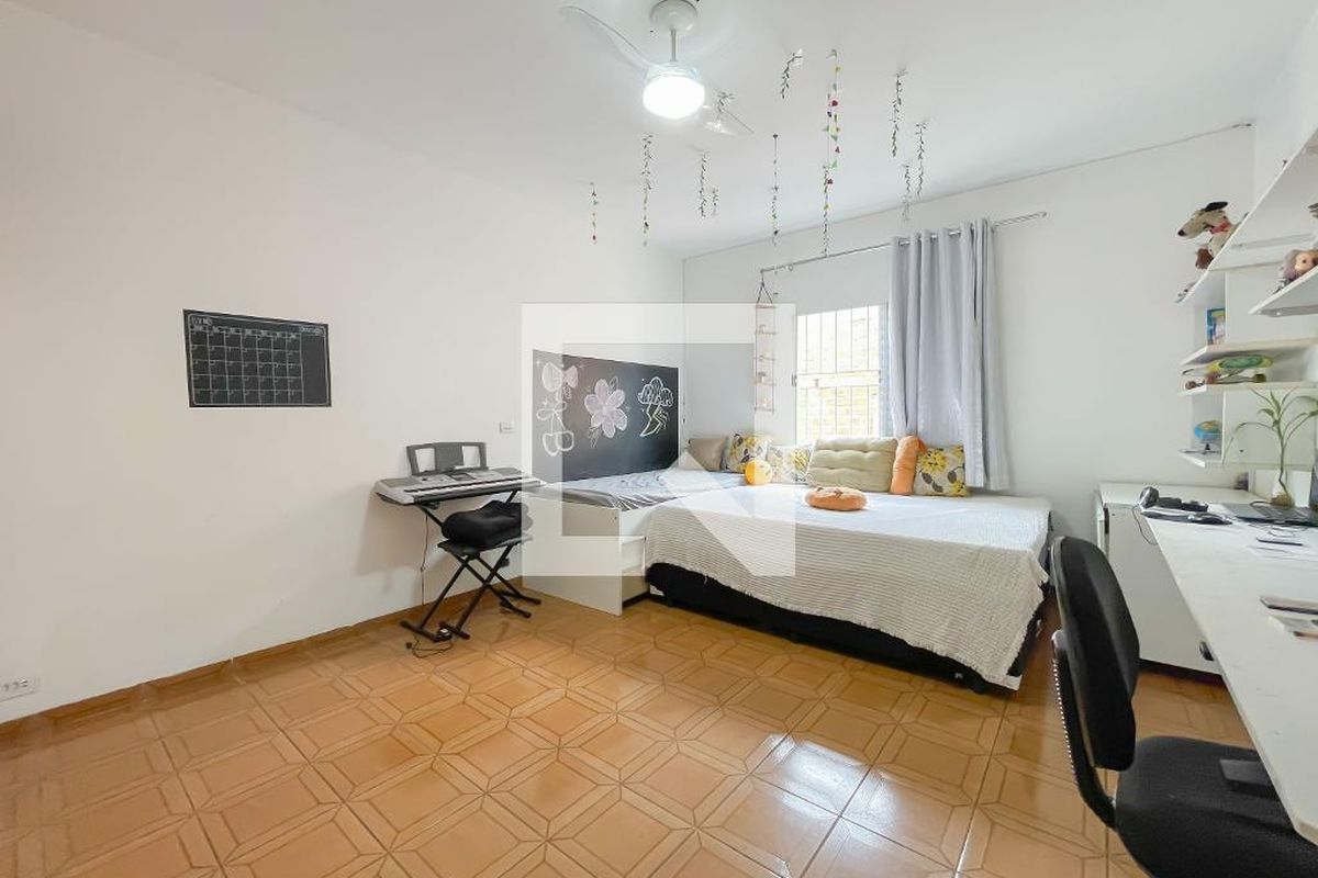 Casa, 3 quartos, 240 m² - Foto 32