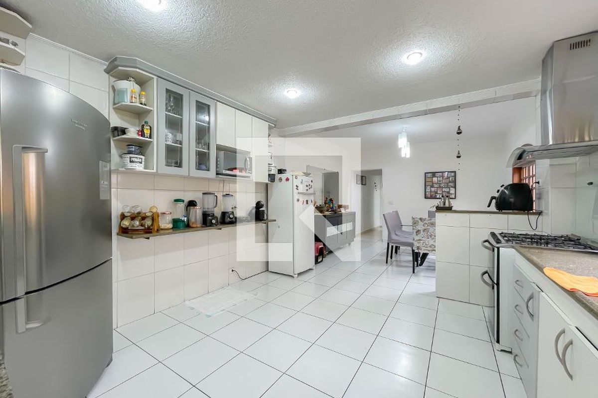 Casa, 3 quartos, 240 m² - Foto 58