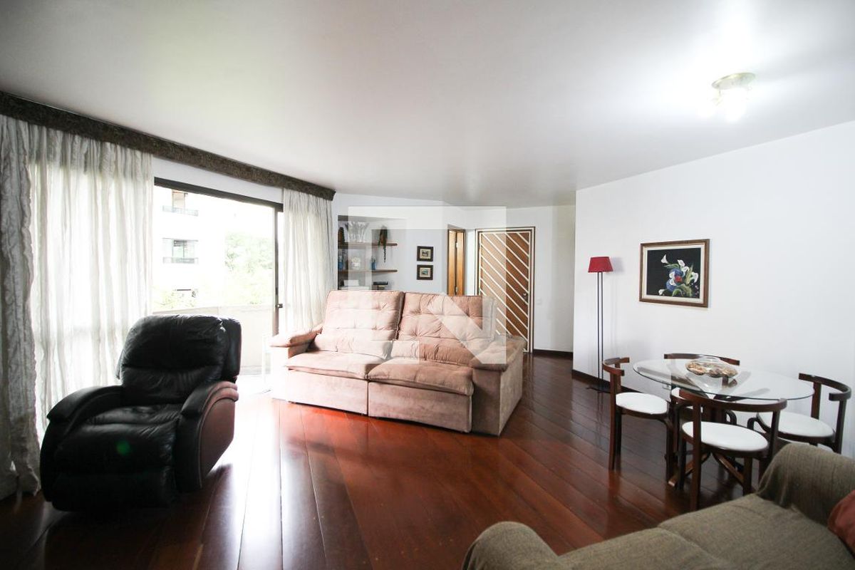 Apartamento, 3 quartos, 135 m² - Foto 2