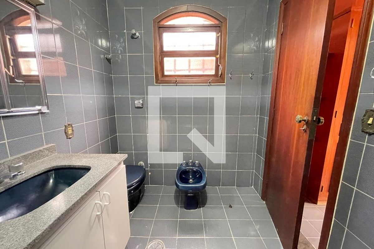 Casa, 4 quartos, 272 m² - Foto 56