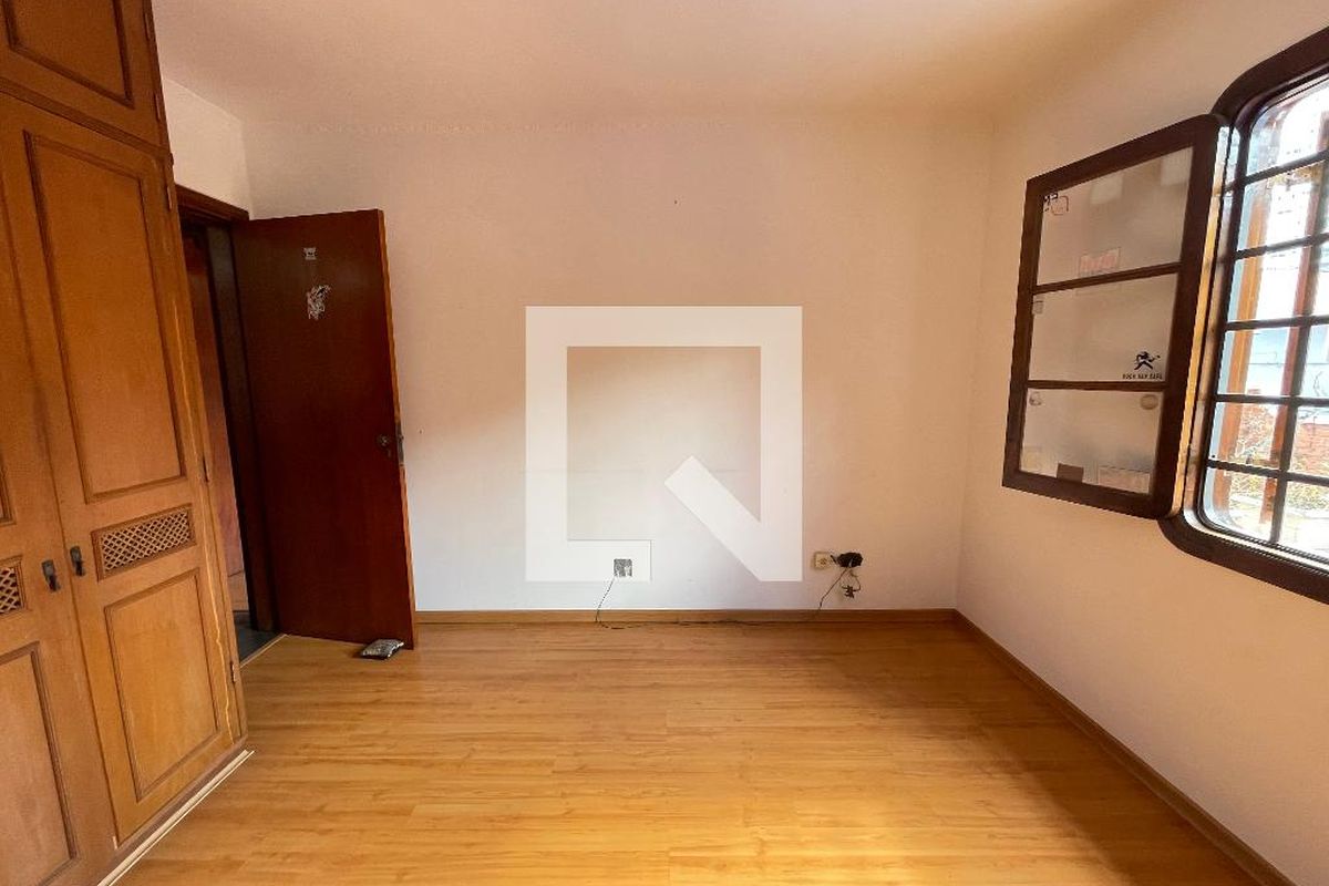 Casa, 4 quartos, 272 m² - Foto 38