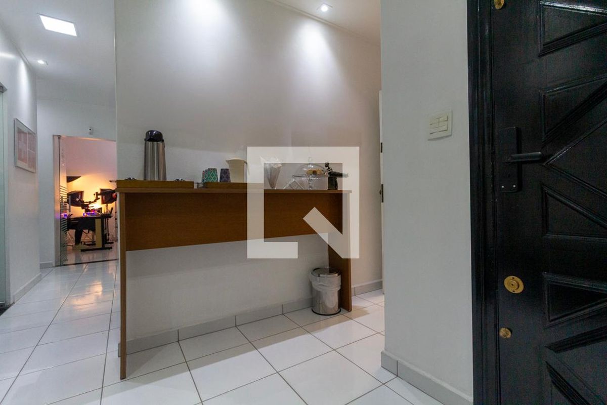 Casa, 3 quartos, 250 m² - Foto 47