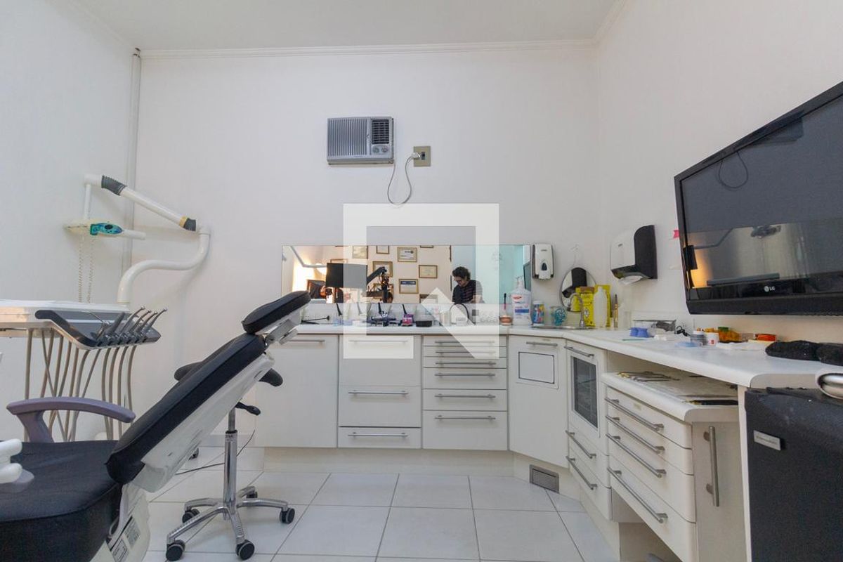 Casa, 3 quartos, 250 m² - Foto 23