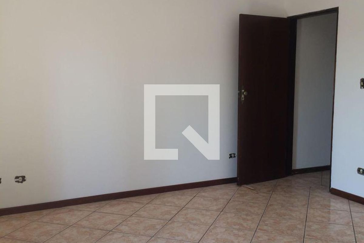 Casa, 3 quartos, 240 m² - Foto 4
